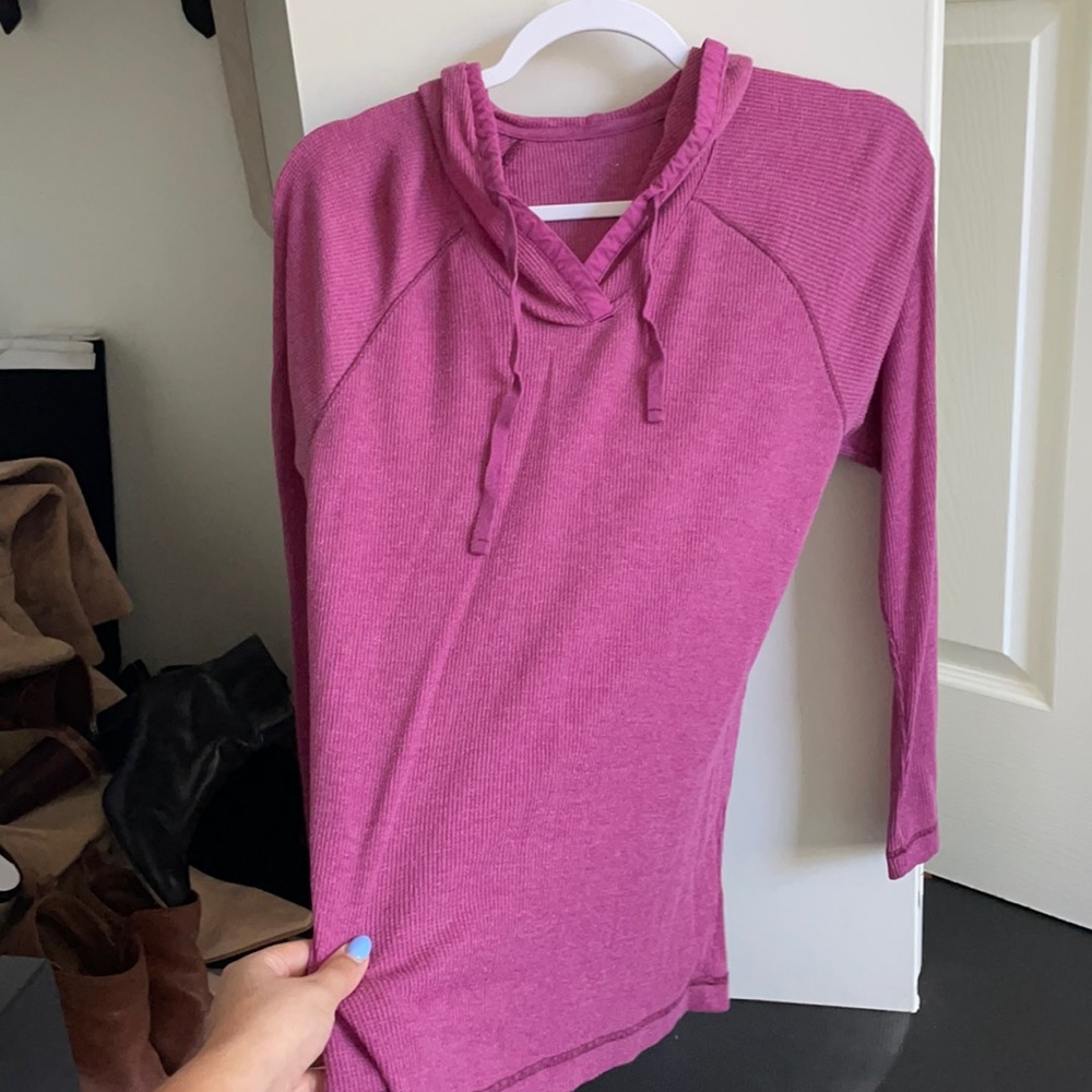 Women’s pink light sweatshirt